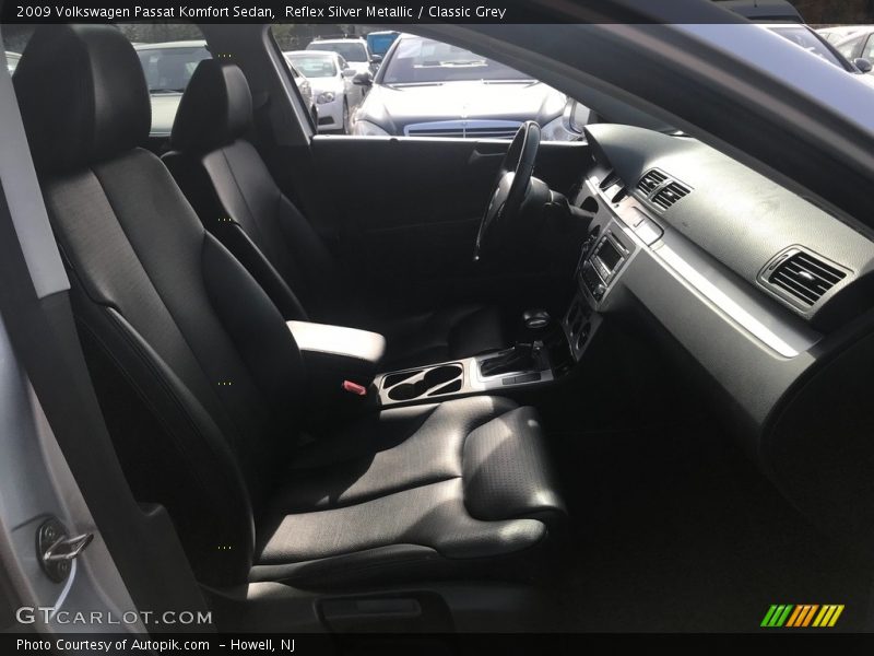 Reflex Silver Metallic / Classic Grey 2009 Volkswagen Passat Komfort Sedan