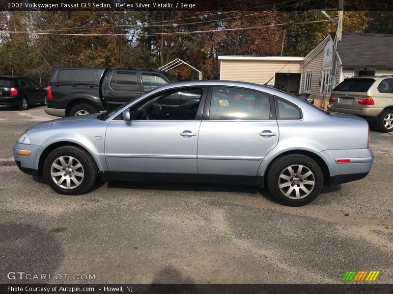 Reflex Silver Metallic / Beige 2002 Volkswagen Passat GLS Sedan