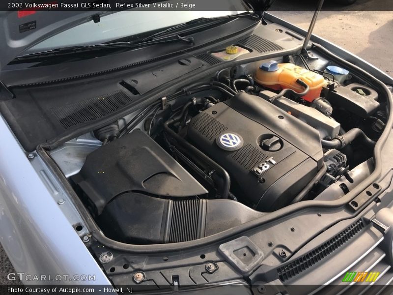 Reflex Silver Metallic / Beige 2002 Volkswagen Passat GLS Sedan