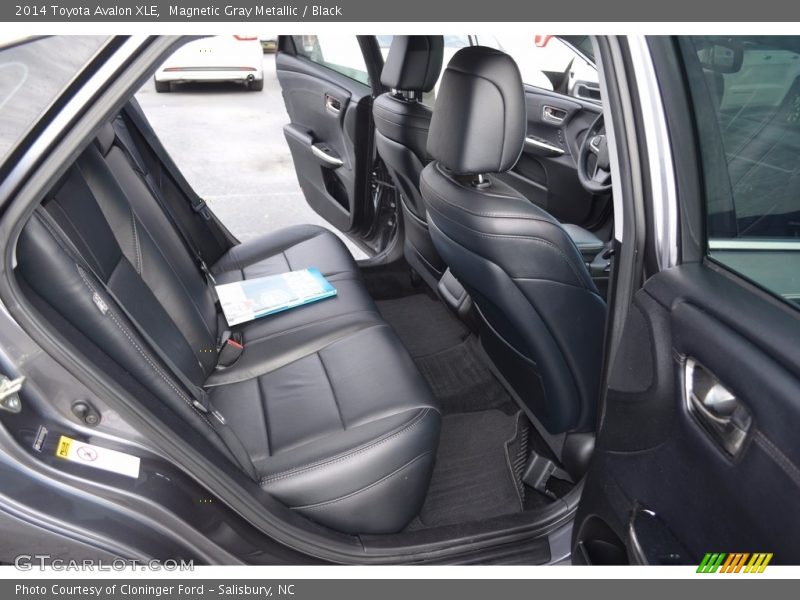 Magnetic Gray Metallic / Black 2014 Toyota Avalon XLE