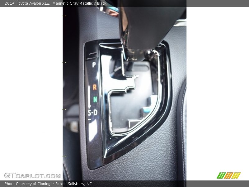 Magnetic Gray Metallic / Black 2014 Toyota Avalon XLE