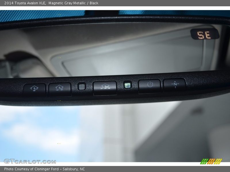 Magnetic Gray Metallic / Black 2014 Toyota Avalon XLE