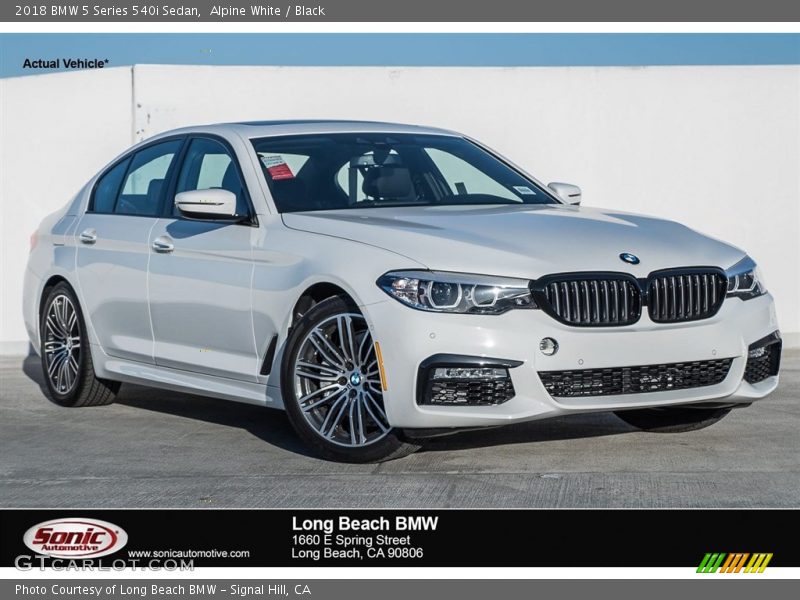 Alpine White / Black 2018 BMW 5 Series 540i Sedan