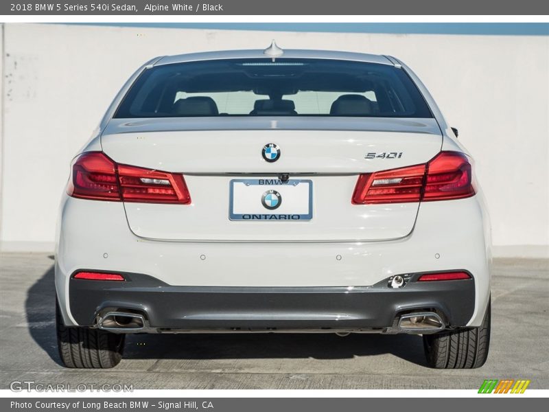 Alpine White / Black 2018 BMW 5 Series 540i Sedan