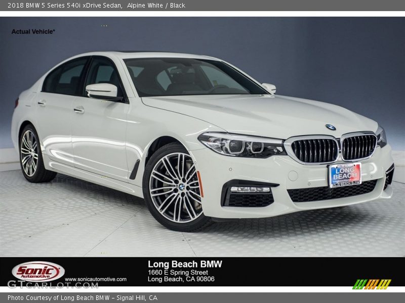 Alpine White / Black 2018 BMW 5 Series 540i xDrive Sedan