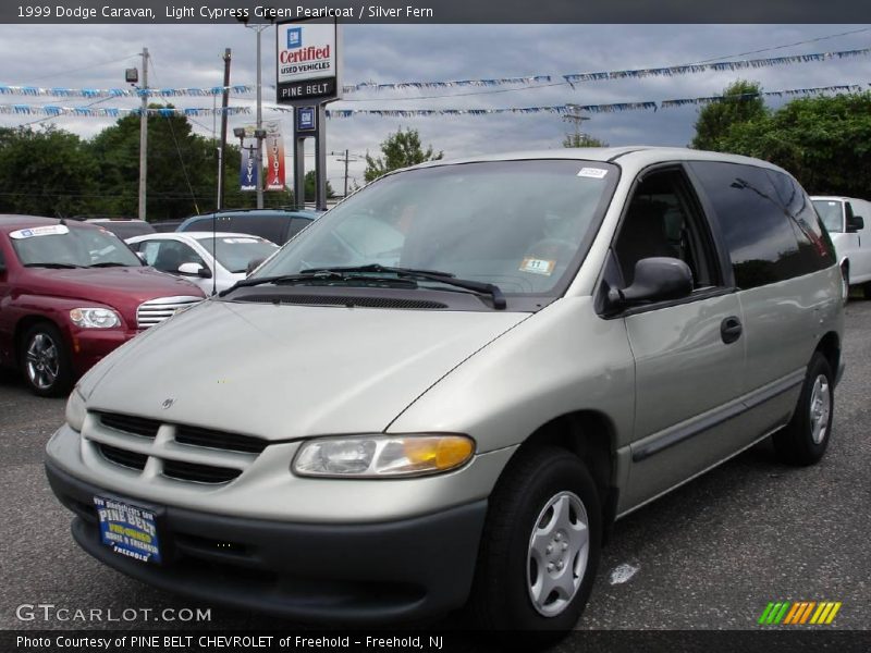 Light Cypress Green Pearlcoat / Silver Fern 1999 Dodge Caravan
