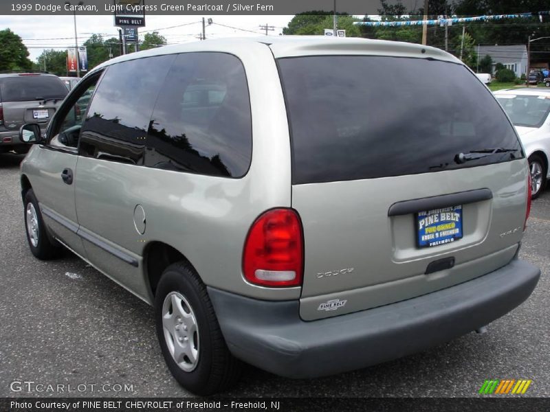 Light Cypress Green Pearlcoat / Silver Fern 1999 Dodge Caravan