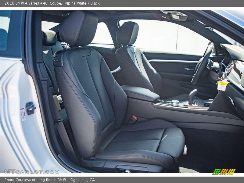 Alpine White / Black 2018 BMW 4 Series 440i Coupe