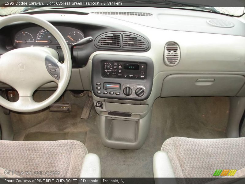 Light Cypress Green Pearlcoat / Silver Fern 1999 Dodge Caravan