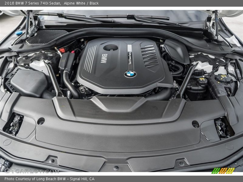 Alpine White / Black 2018 BMW 7 Series 740i Sedan