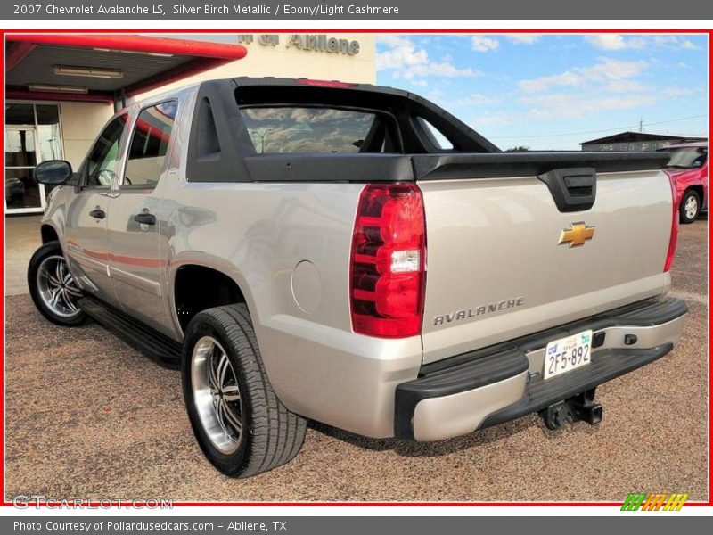 Silver Birch Metallic / Ebony/Light Cashmere 2007 Chevrolet Avalanche LS