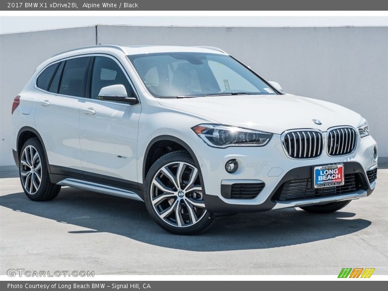 Alpine White / Black 2017 BMW X1 xDrive28i