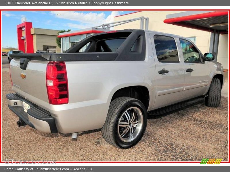 Silver Birch Metallic / Ebony/Light Cashmere 2007 Chevrolet Avalanche LS