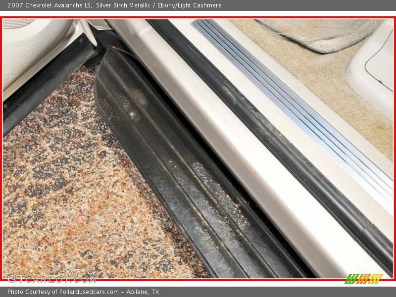 Silver Birch Metallic / Ebony/Light Cashmere 2007 Chevrolet Avalanche LS