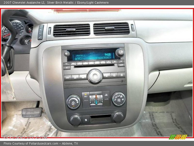 Silver Birch Metallic / Ebony/Light Cashmere 2007 Chevrolet Avalanche LS