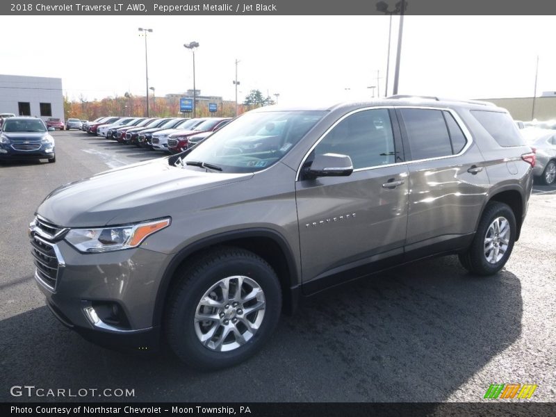 Pepperdust Metallic / Jet Black 2018 Chevrolet Traverse LT AWD