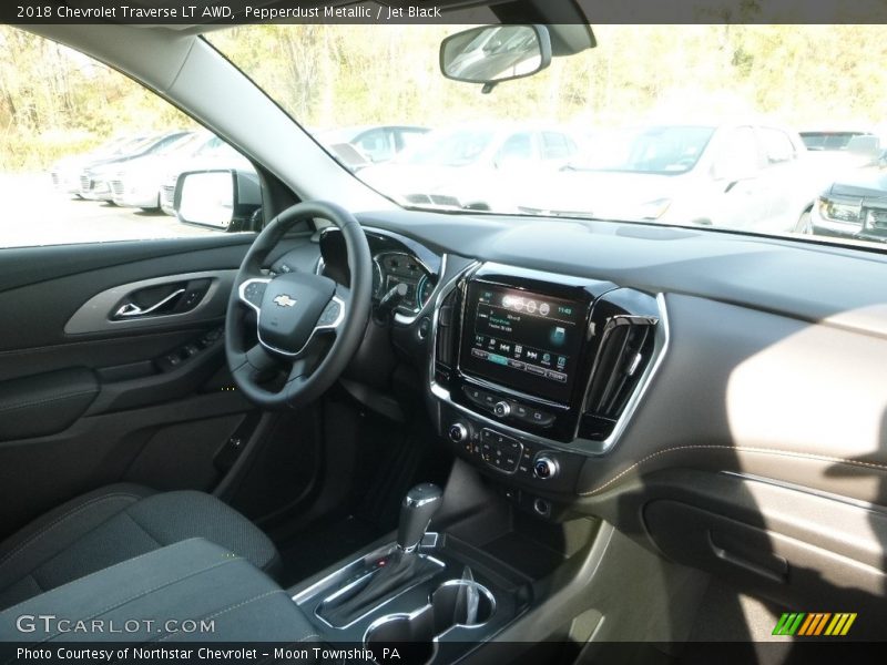 Pepperdust Metallic / Jet Black 2018 Chevrolet Traverse LT AWD