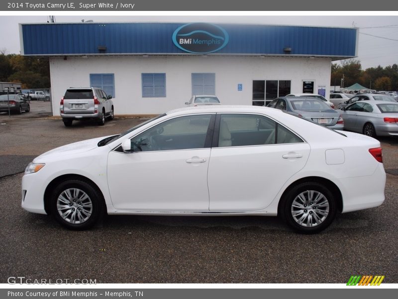 Super White / Ivory 2014 Toyota Camry LE