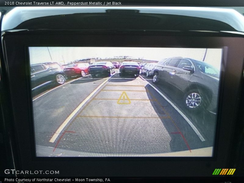 Pepperdust Metallic / Jet Black 2018 Chevrolet Traverse LT AWD