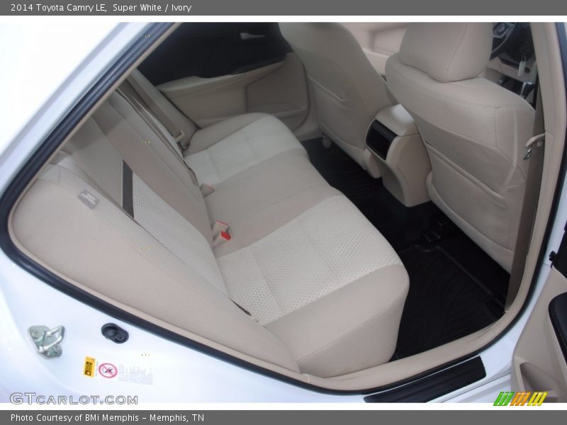 Super White / Ivory 2014 Toyota Camry LE