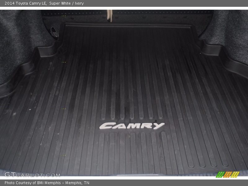 Super White / Ivory 2014 Toyota Camry LE
