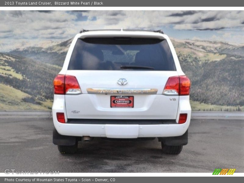 Blizzard White Pearl / Black 2013 Toyota Land Cruiser
