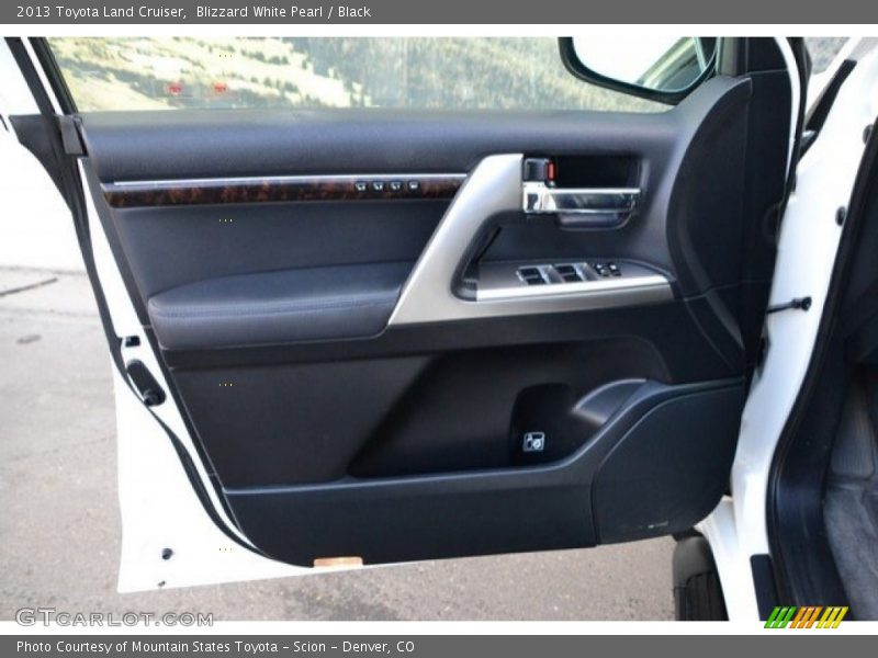 Blizzard White Pearl / Black 2013 Toyota Land Cruiser