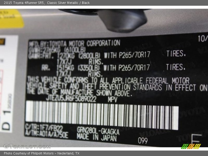 Classic Silver Metallic / Black 2015 Toyota 4Runner SR5