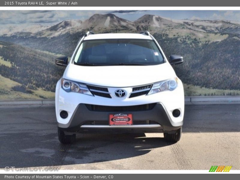 Super White / Ash 2015 Toyota RAV4 LE