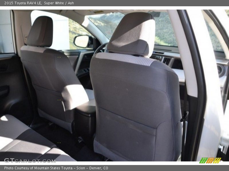 Super White / Ash 2015 Toyota RAV4 LE