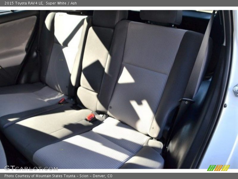 Super White / Ash 2015 Toyota RAV4 LE