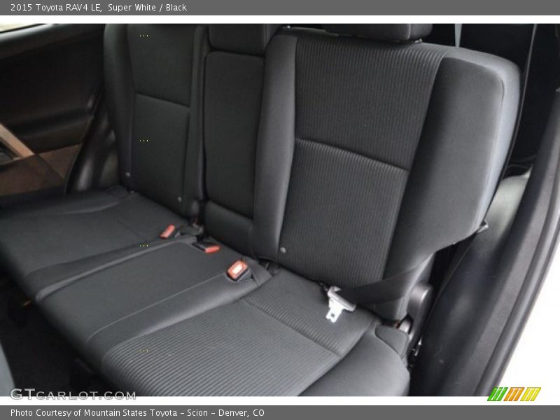 Super White / Black 2015 Toyota RAV4 LE