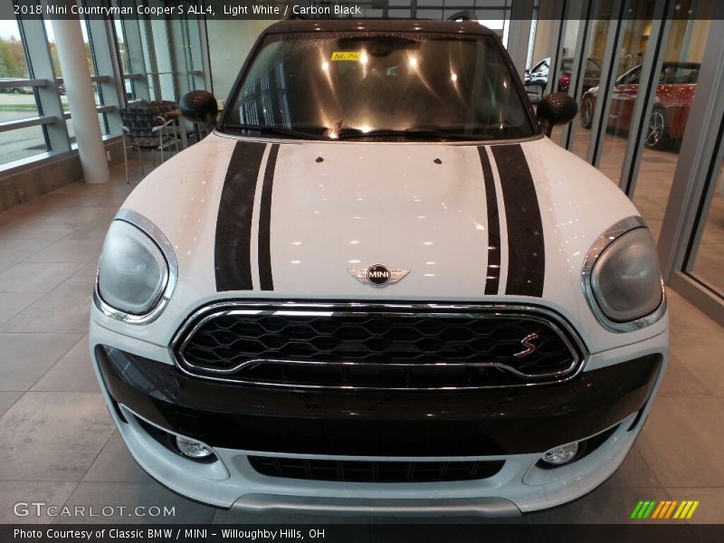 Light White / Carbon Black 2018 Mini Countryman Cooper S ALL4