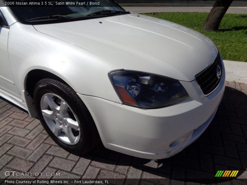 Satin White Pearl / Blond 2006 Nissan Altima 3.5 SL