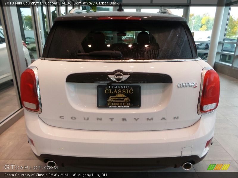 Light White / Carbon Black 2018 Mini Countryman Cooper S ALL4