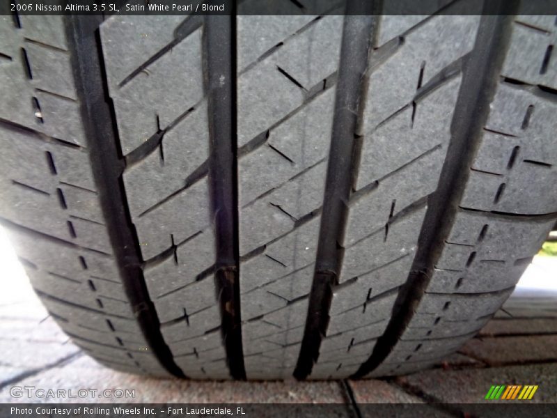 Satin White Pearl / Blond 2006 Nissan Altima 3.5 SL