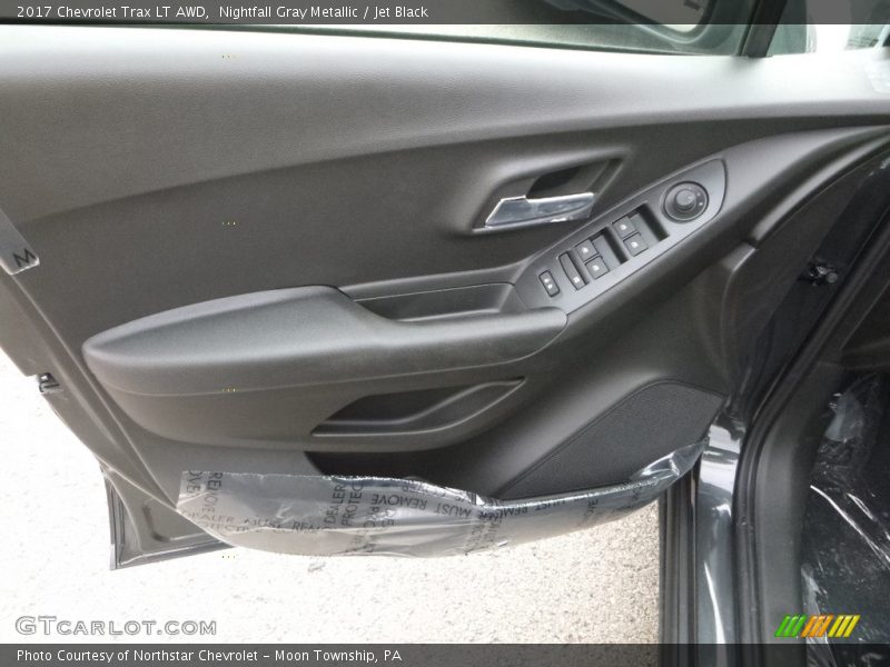 Nightfall Gray Metallic / Jet Black 2017 Chevrolet Trax LT AWD