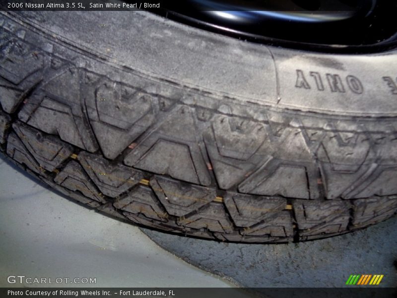 Satin White Pearl / Blond 2006 Nissan Altima 3.5 SL