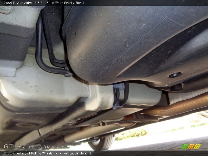 Satin White Pearl / Blond 2006 Nissan Altima 3.5 SL