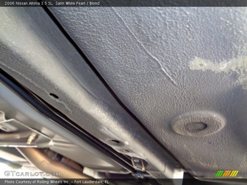 Satin White Pearl / Blond 2006 Nissan Altima 3.5 SL