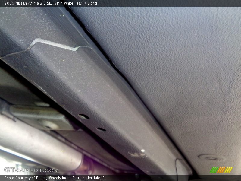 Satin White Pearl / Blond 2006 Nissan Altima 3.5 SL