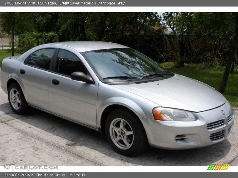 Bright Silver Metallic / Dark Slate Gray 2003 Dodge Stratus SE Sedan