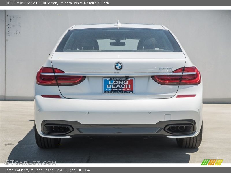 Mineral White Metallic / Black 2018 BMW 7 Series 750i Sedan
