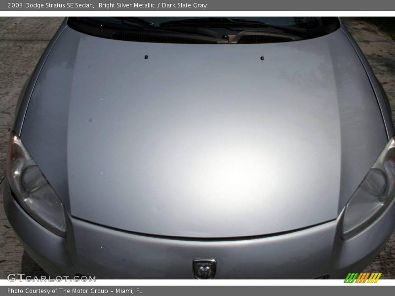 Bright Silver Metallic / Dark Slate Gray 2003 Dodge Stratus SE Sedan
