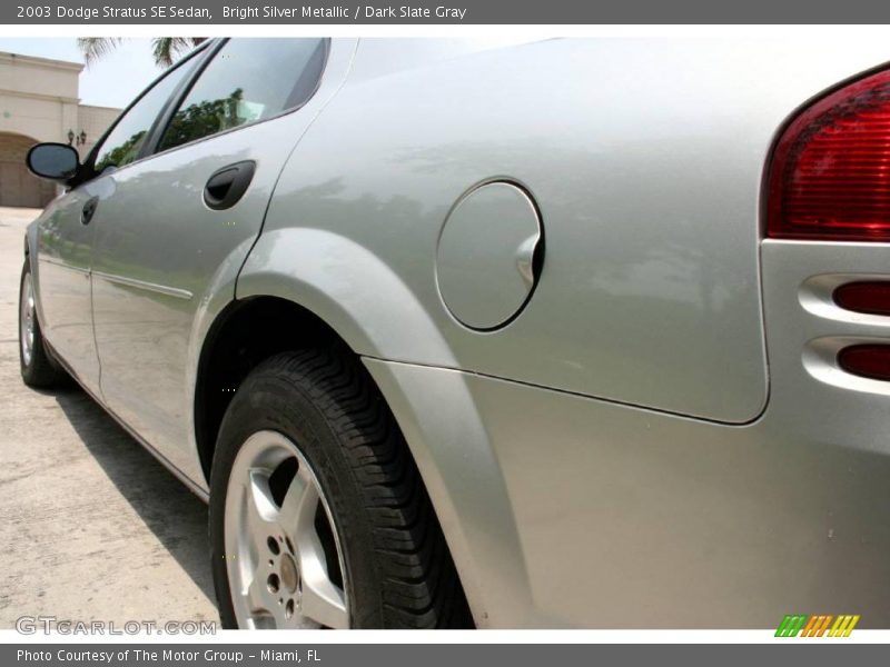 Bright Silver Metallic / Dark Slate Gray 2003 Dodge Stratus SE Sedan