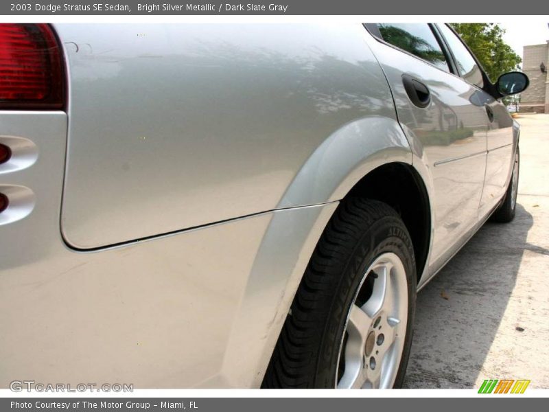 Bright Silver Metallic / Dark Slate Gray 2003 Dodge Stratus SE Sedan