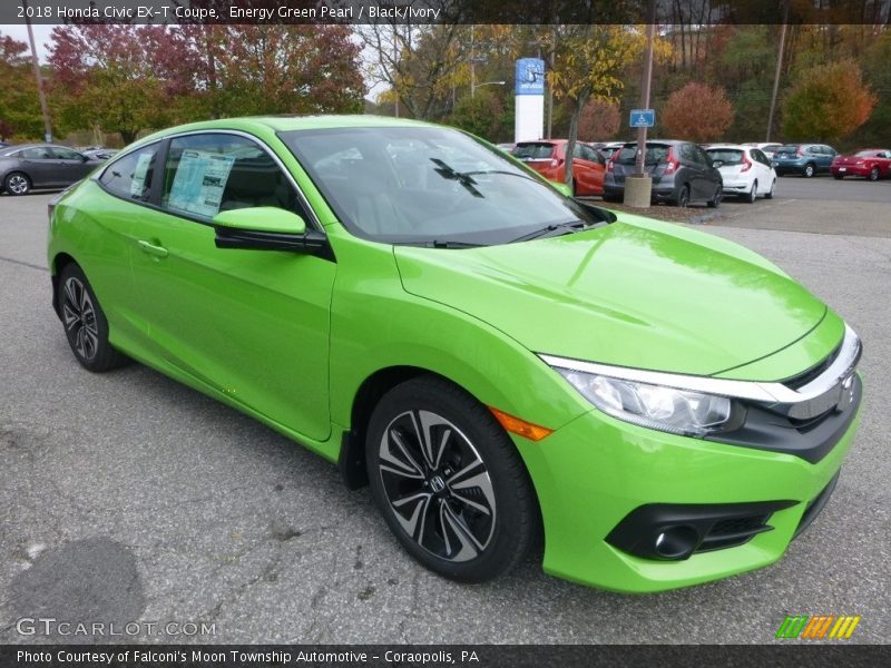 Front 3/4 View of 2018 Civic EX-T Coupe