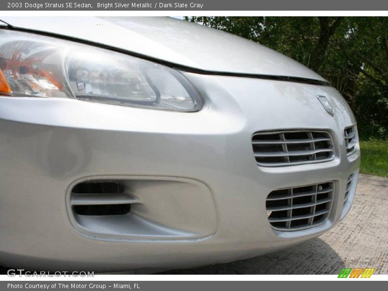 Bright Silver Metallic / Dark Slate Gray 2003 Dodge Stratus SE Sedan