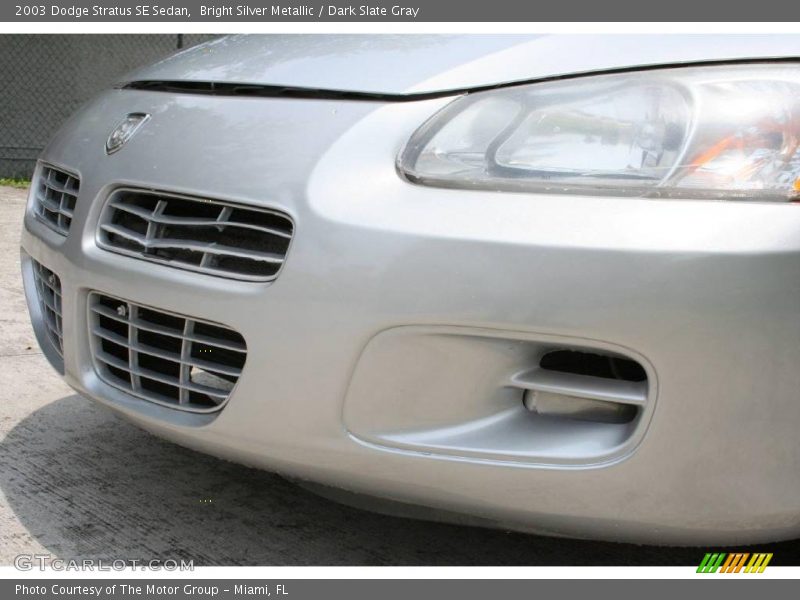 Bright Silver Metallic / Dark Slate Gray 2003 Dodge Stratus SE Sedan