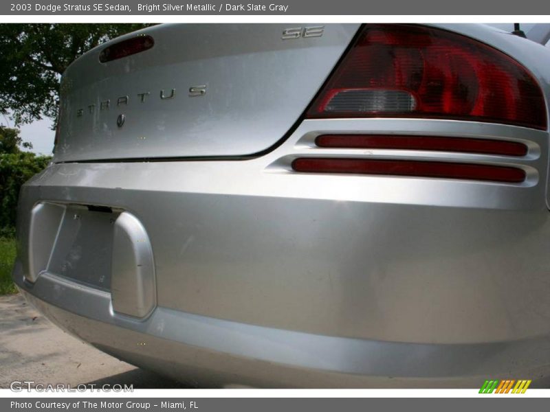 Bright Silver Metallic / Dark Slate Gray 2003 Dodge Stratus SE Sedan